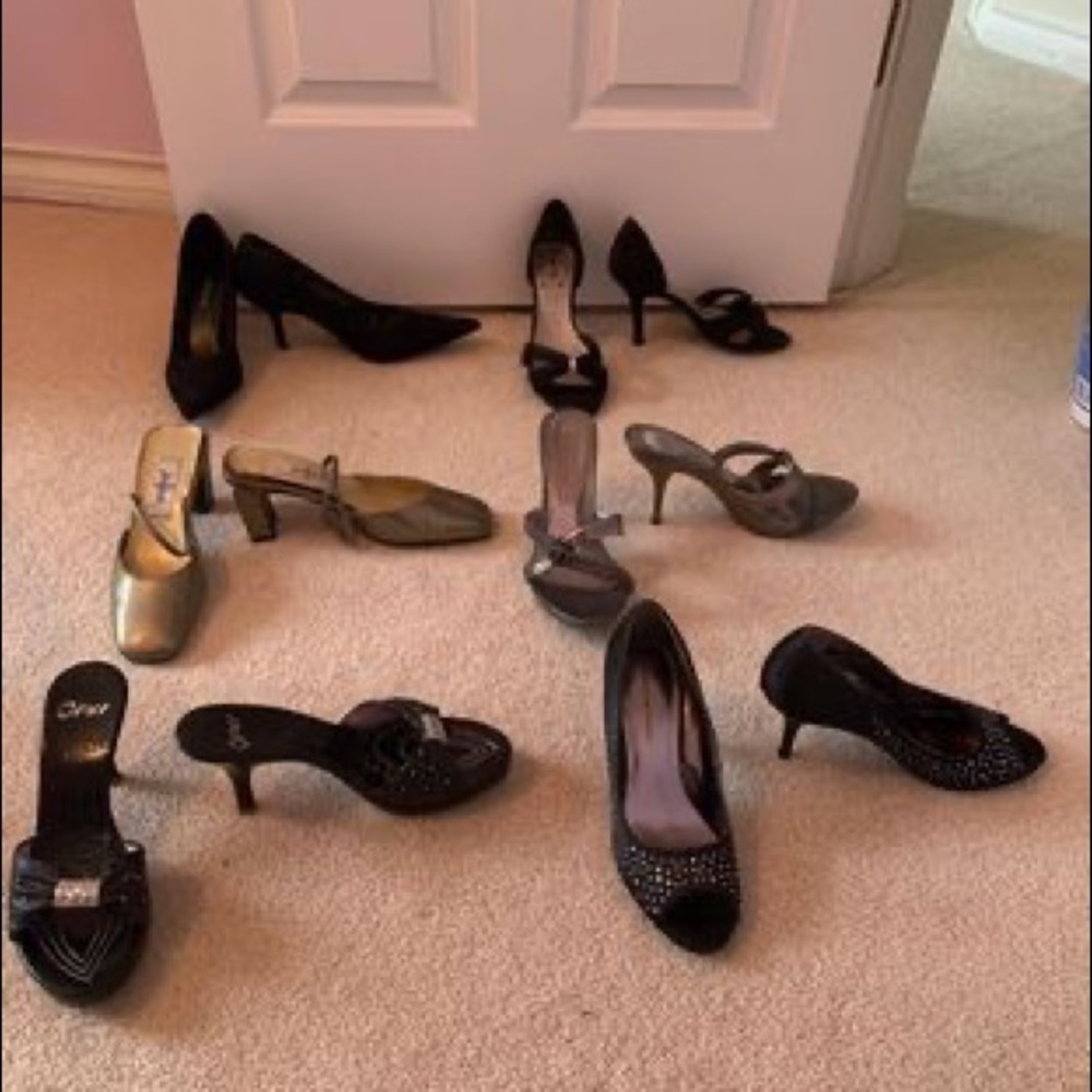 6 different styles of shoes